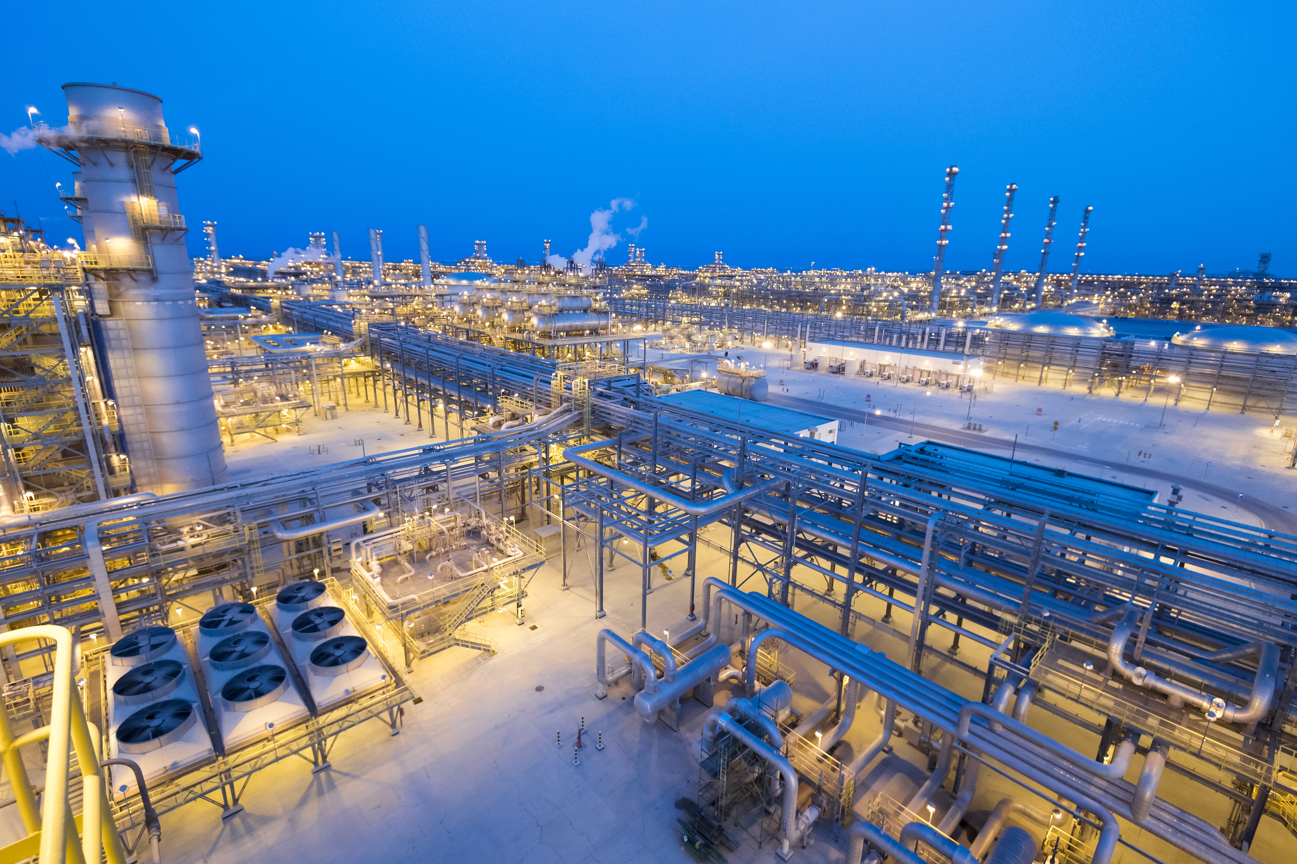Wasit gas production plant at night