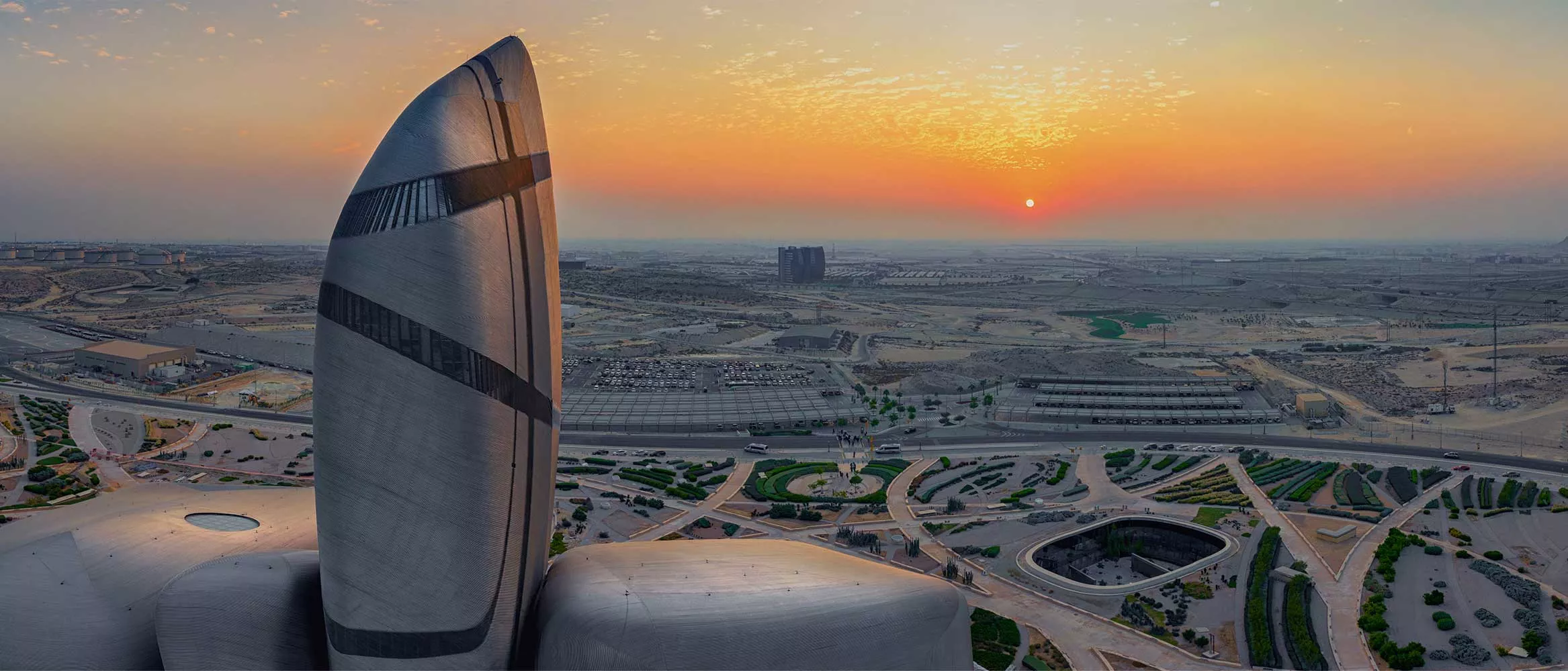 غروب الشمس من على قمة إثراء 