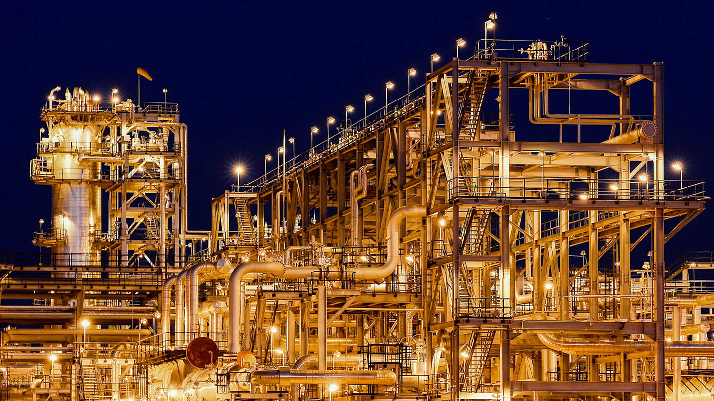 Khurais oil facility – at night - Aramco