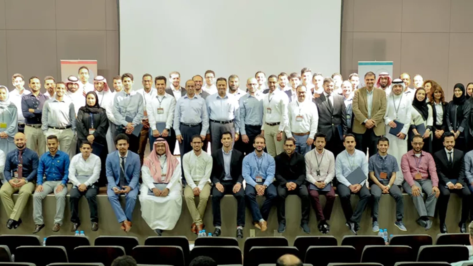 Aramco Graduation أكاديمية أرامكو السعودية تحتفل بتخريج الدفعة الأولى من البرنامج ...