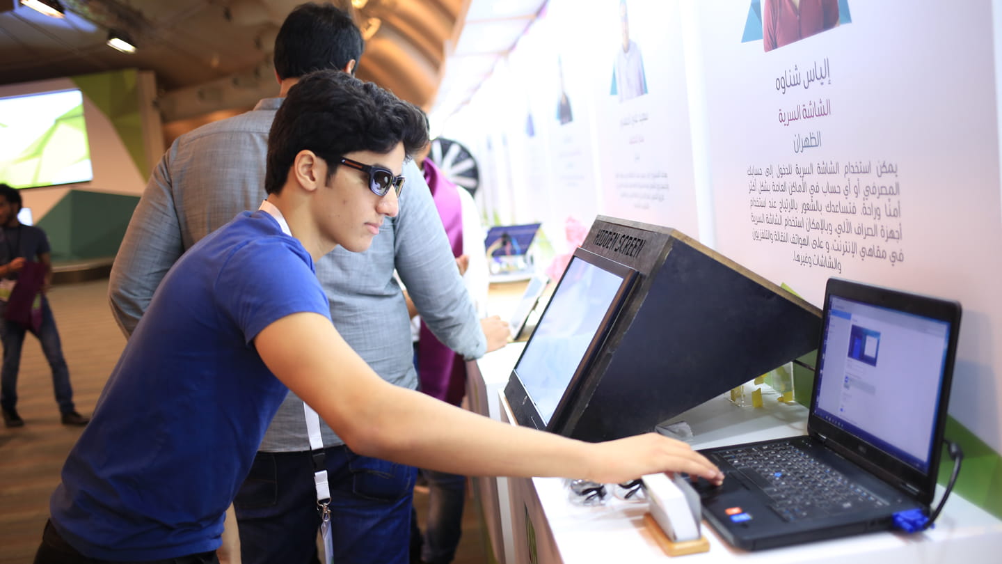 young-designers-get-creative-at-fablab